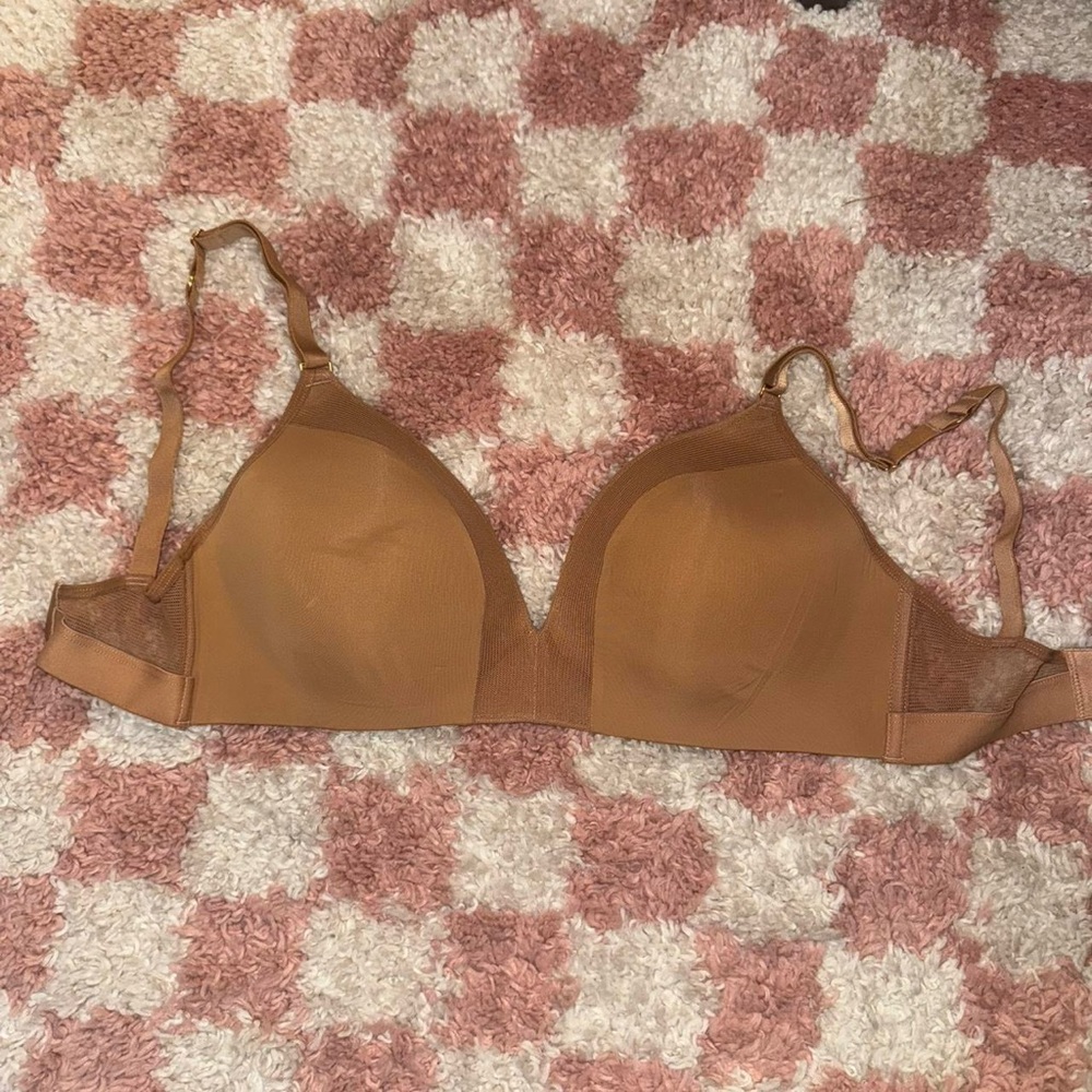 Lovely bra, unlined never worn 32DDD